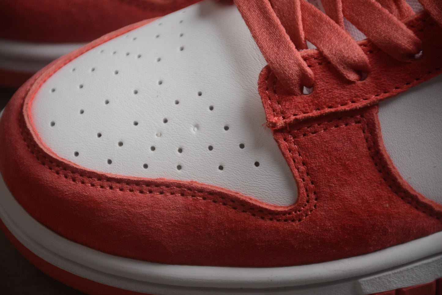Nike SB Dunk Low FQ7056-100 - DryPom