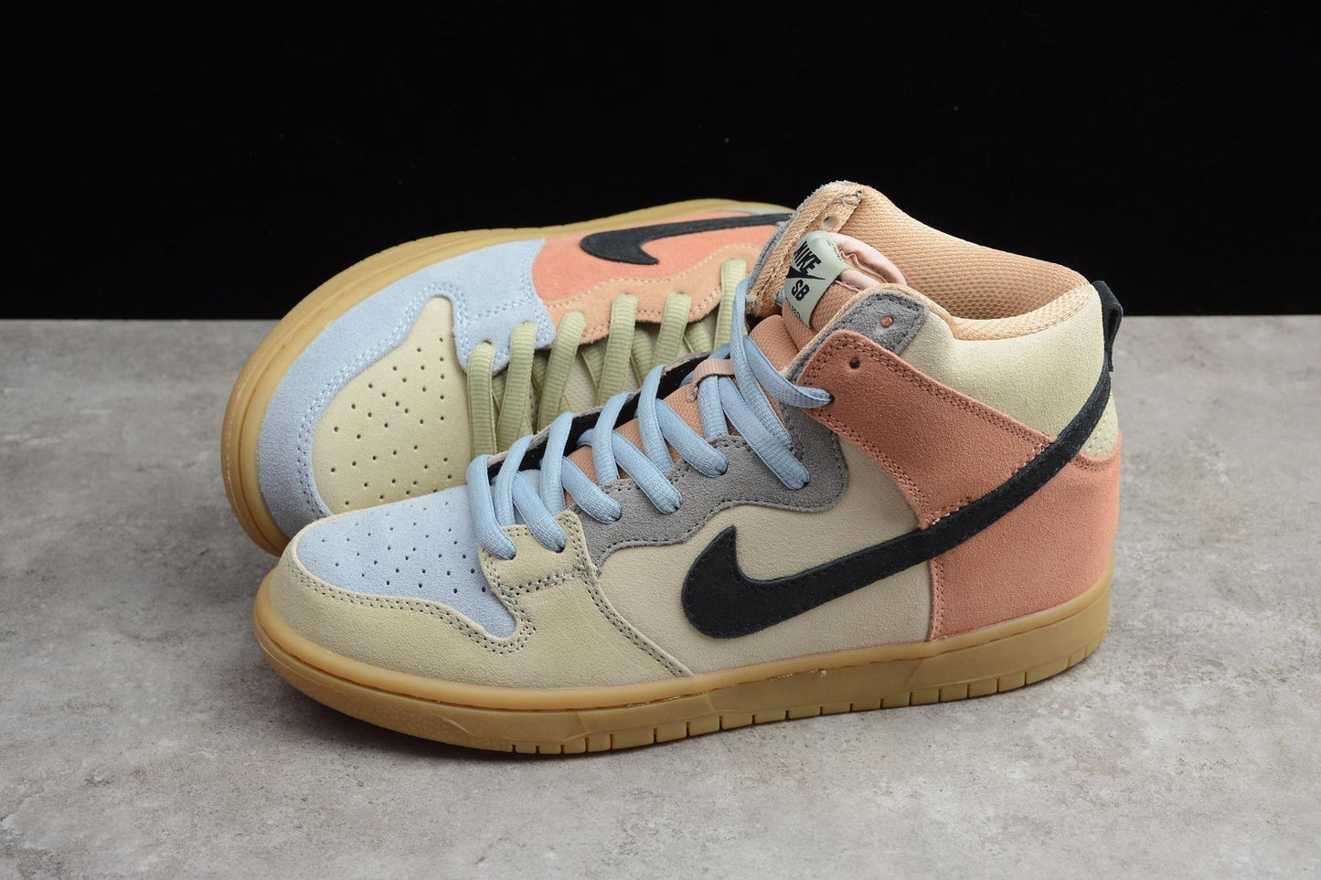 Nike SB Dunk High CN8345-001 - DryPom