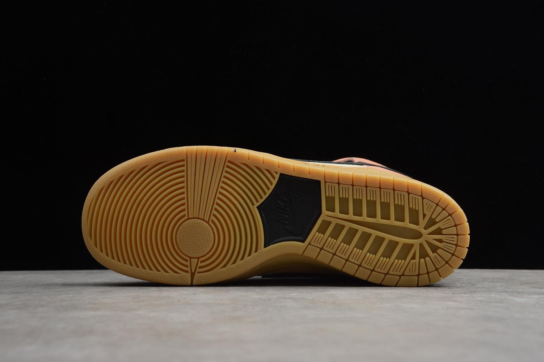 Nike SB Dunk High CN8345-001 - DryPom