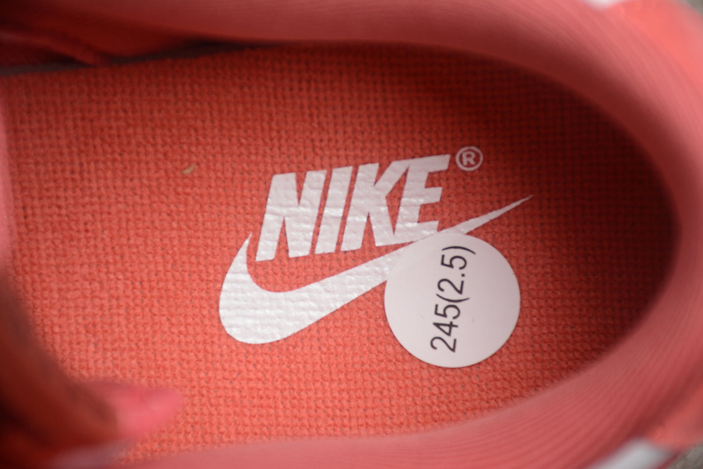 Nike SB Dunk Low FQ7056-100 - DryPom