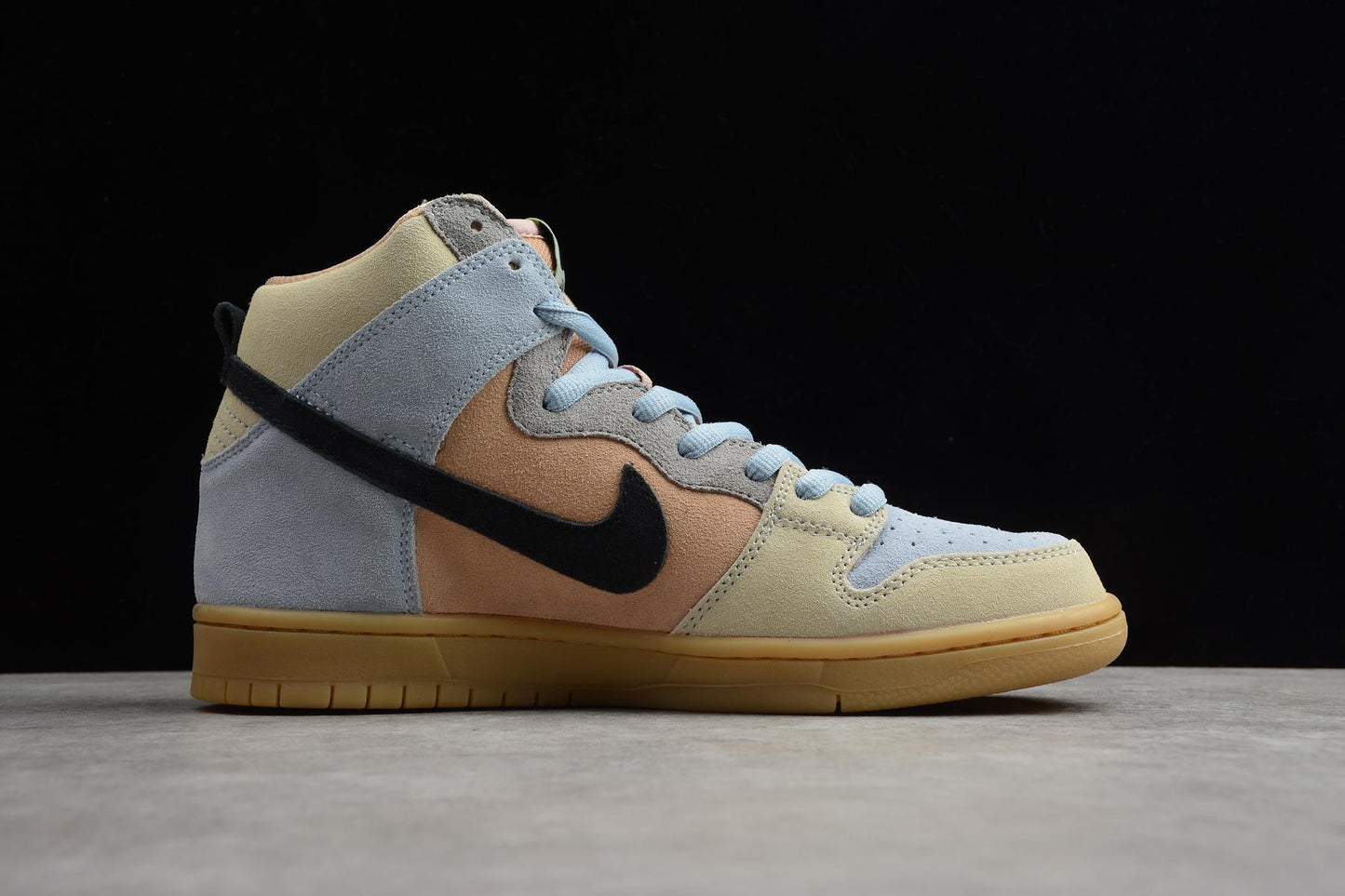 Nike SB Dunk High CN8345-001 - DryPom