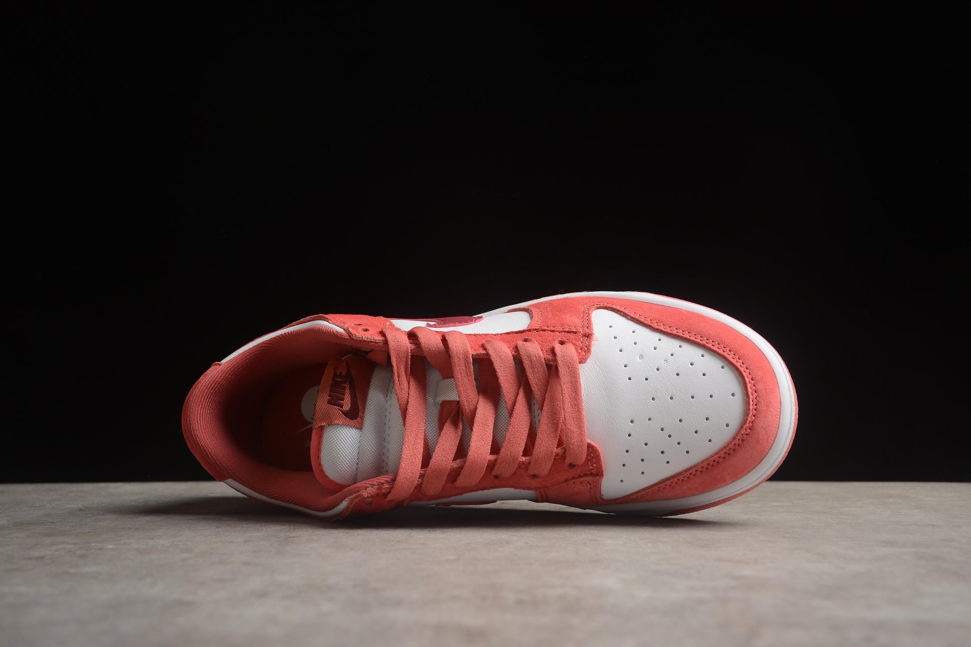 Nike SB Dunk Low FQ7056-100 - DryPom