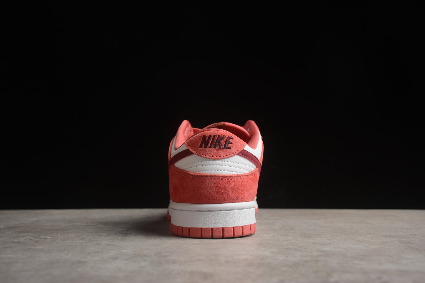 Nike SB Dunk Low FQ7056-100 - DryPom