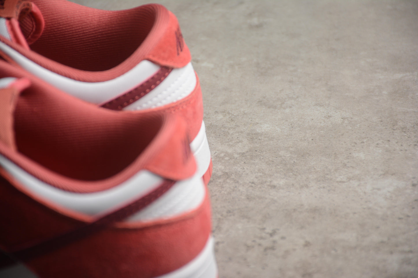 Nike SB Dunk Low FQ7056-100 - DryPom