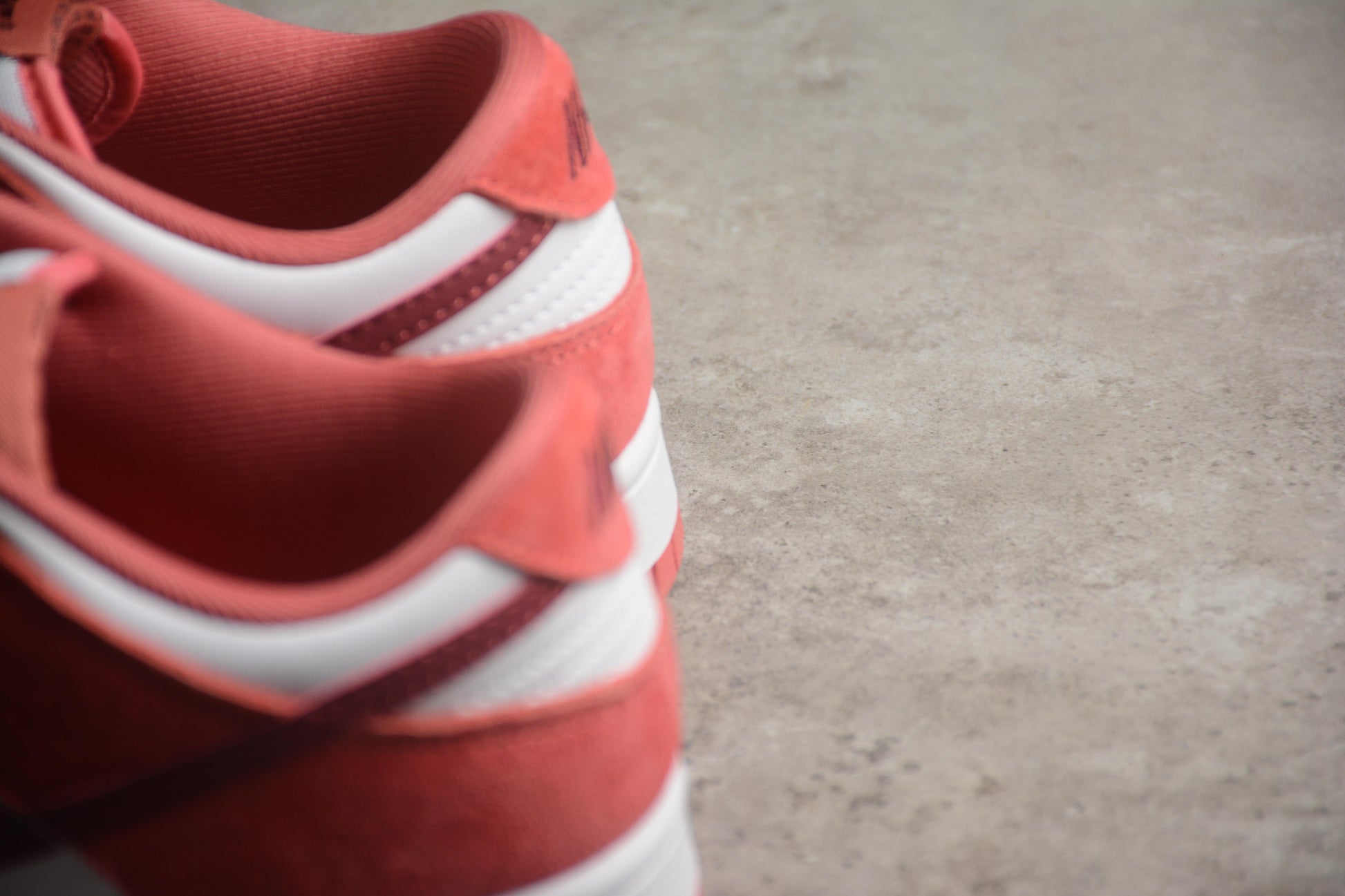 Nike SB Dunk Low FQ7056-100 - DryPom